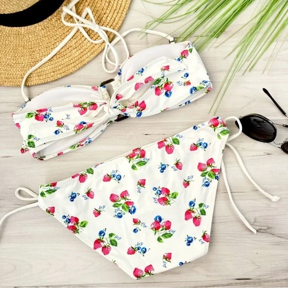 NWOT A&F | Abercrombie & Fitch Strawberry Print Swimsuit Bikini Set - Picture 4 of 6